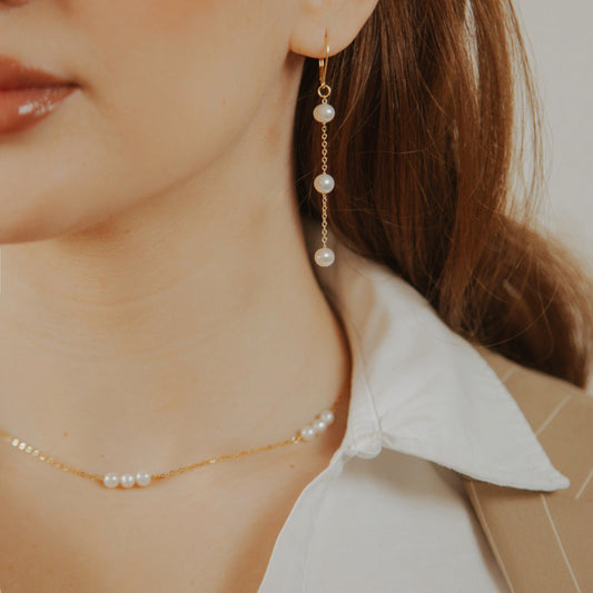 Stilvolle Perlenschmuck-Ohrringe in Silber – zeitlose Eleganz für jeden Anlass. Entdecken Sie den Glanz von Perlenschmuck in Silber, perfekt für einen raffinierten Look.