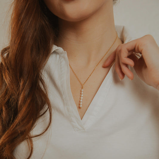Brautschmuck Gold echt: Strahlen Sie mit einer vergoldeten Perlenkette. Entdecken Sie hochwertigen Schmuck für Ihren besonderen Tag!